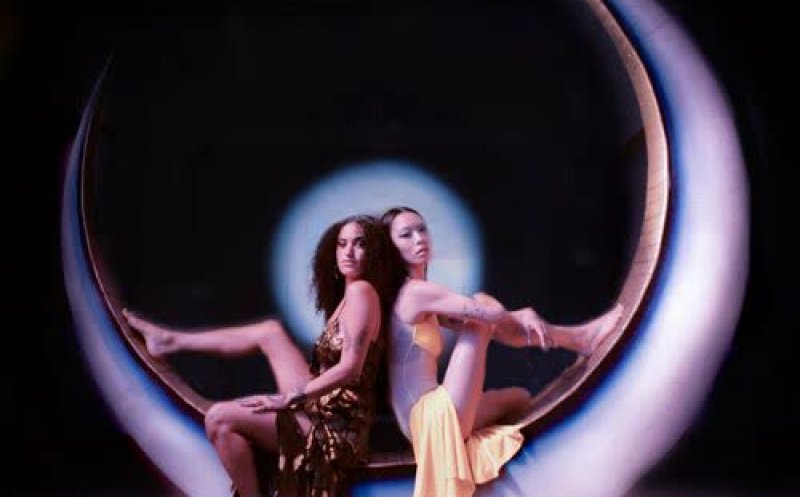 Kiss Me (feat. Rina Sawayama)