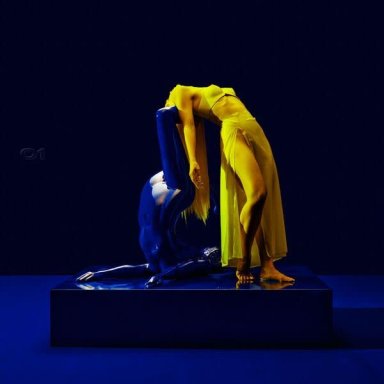 BALENCIAGA COVERED EYES