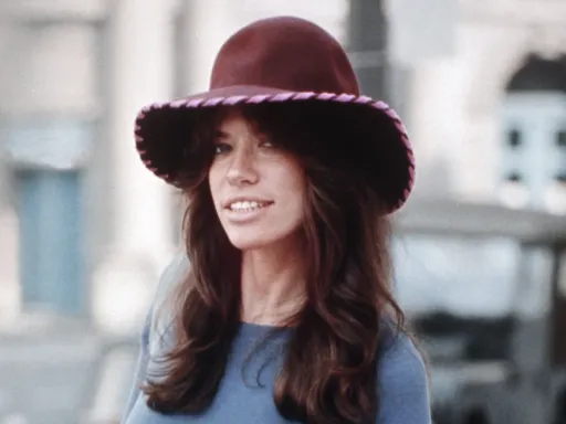 Carly Simon